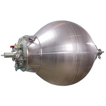 Réservoirs d'hélium liquide