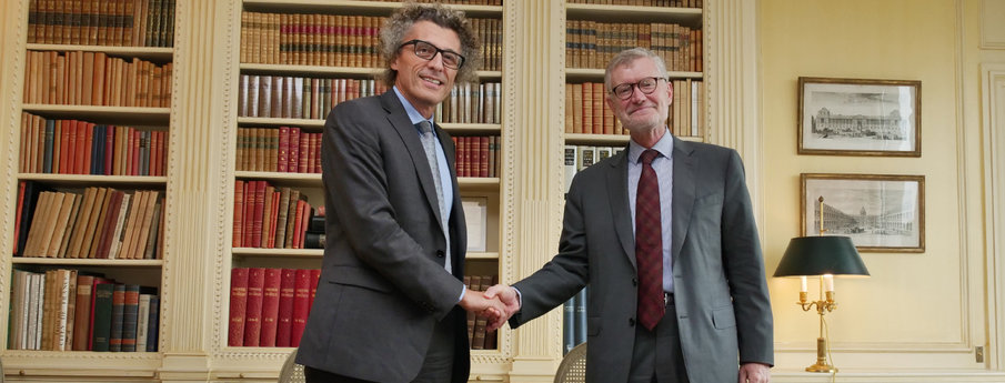Signature de l'accord pour la création d'un laboratoire commun entre Air Liquide et le CEA