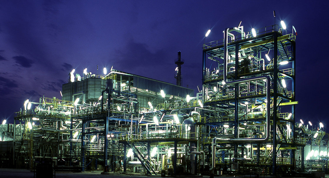 usine air liquide de nuit